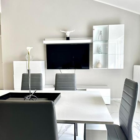 Donnino Apartments Фіденца Екстер'єр фото