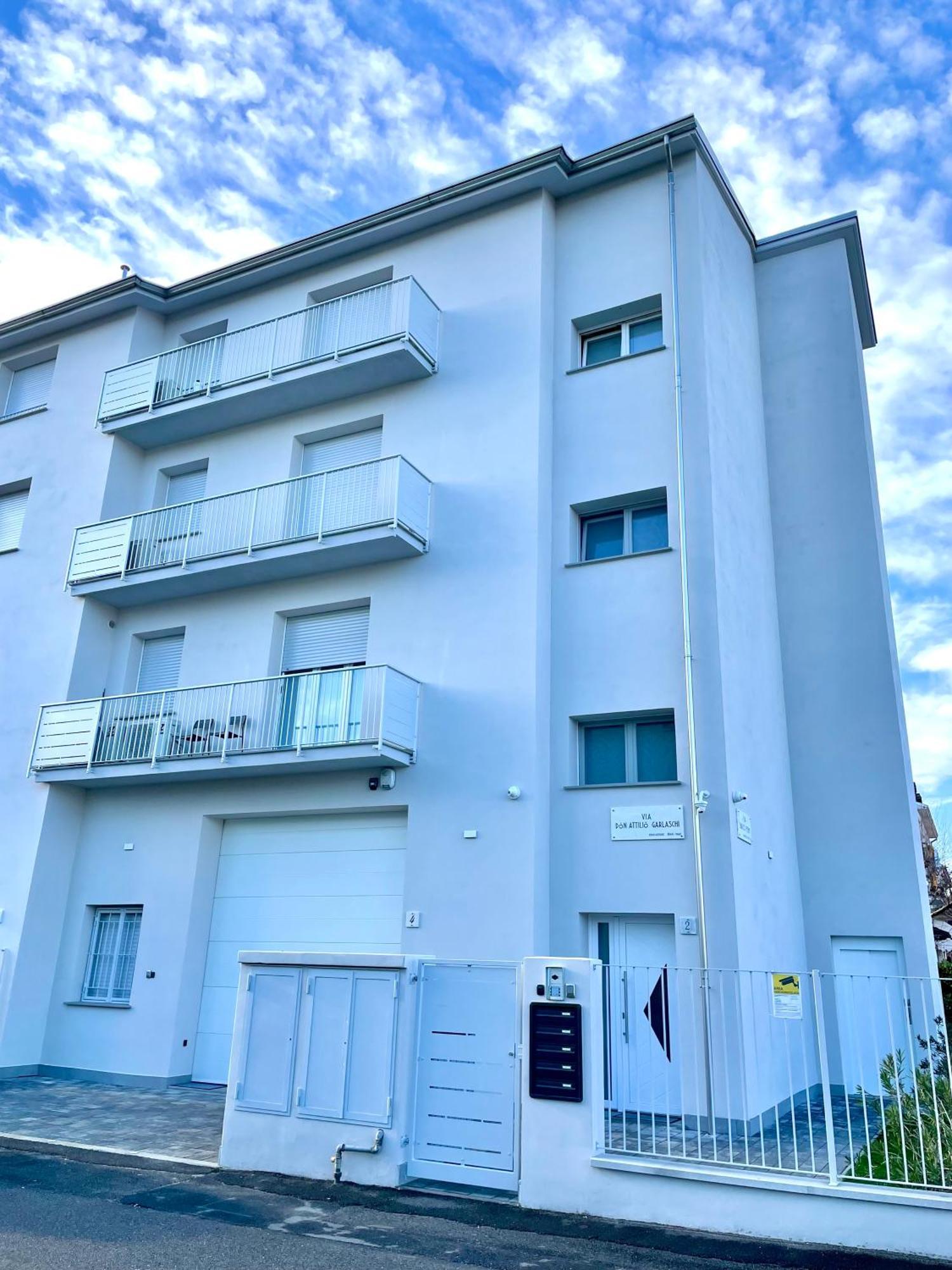 Donnino Apartments Фіденца Екстер'єр фото